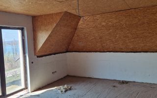 Vand vila la rosu cu teren 2700mp - Poză 9