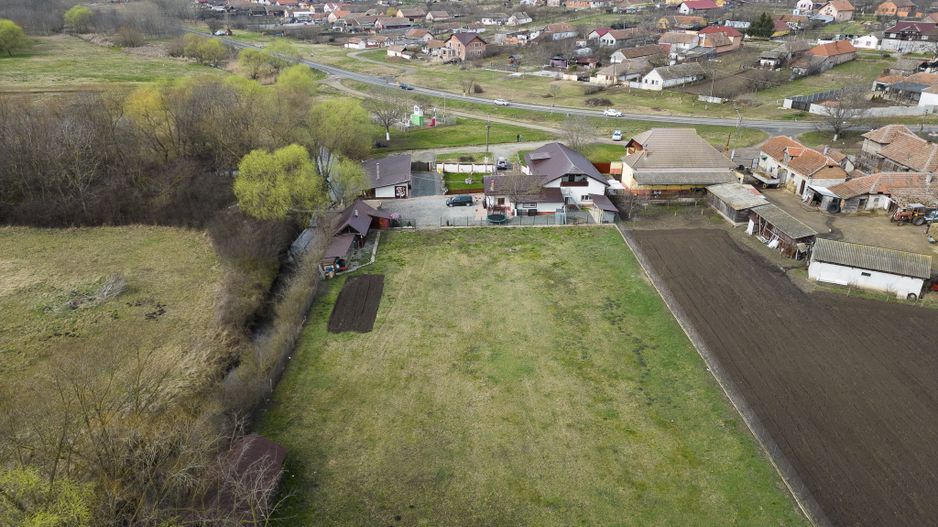 Proprietate imobiliară cu potențial extraordinar! - Poză 70