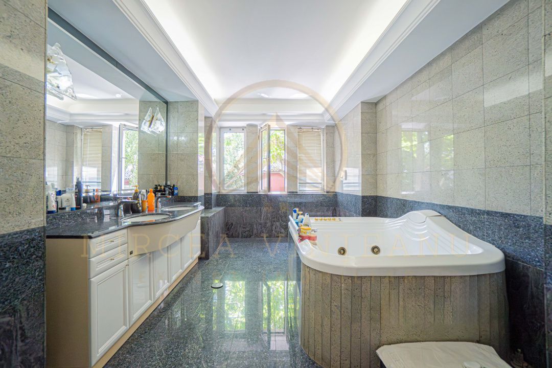 Ultracentral -Cladire impozanta  D+P+2E. - Poză 28