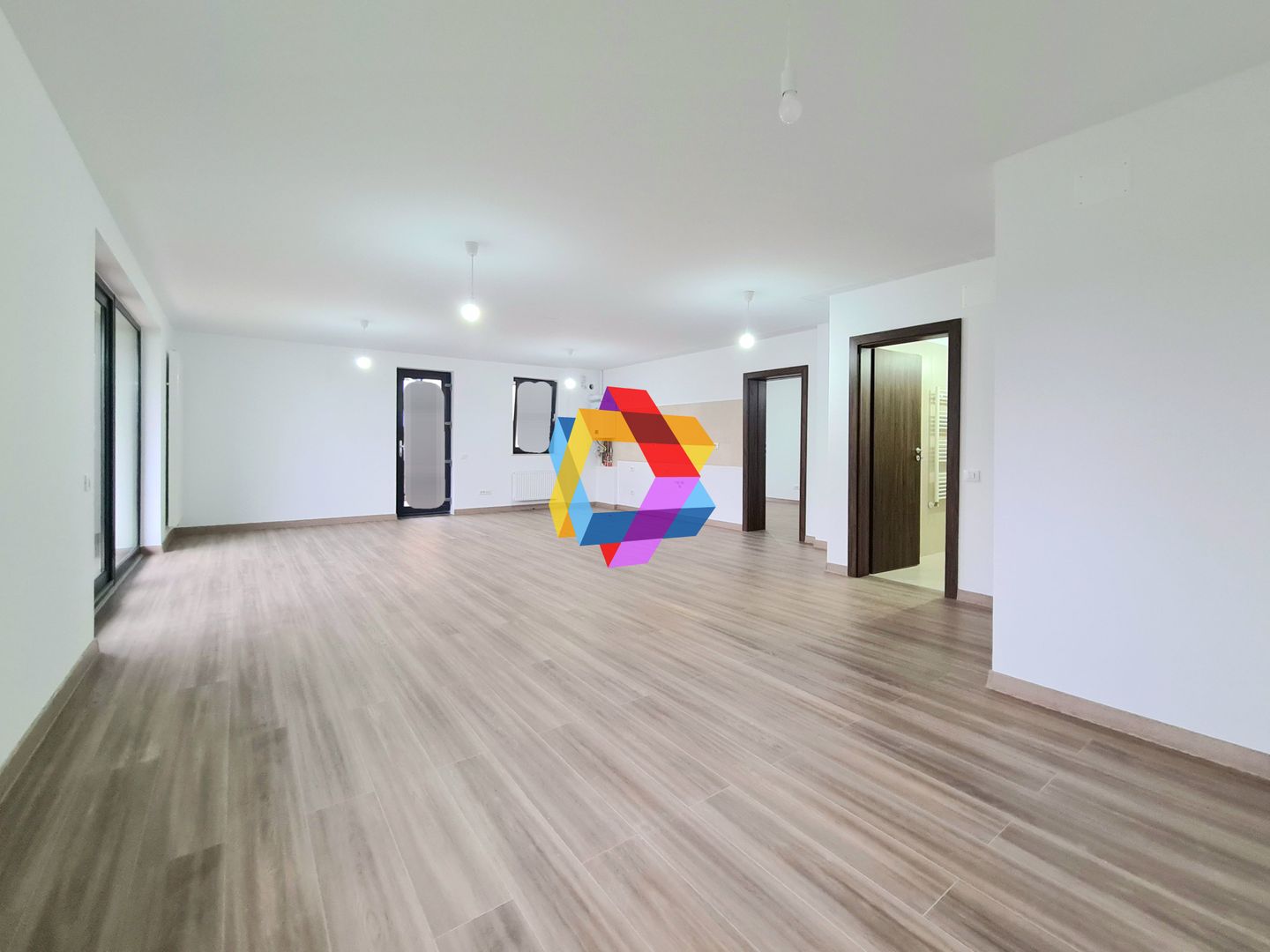 Spatiu comercial de închiriat Brasov - 101 mp # plus-imo.ro - Poză 1