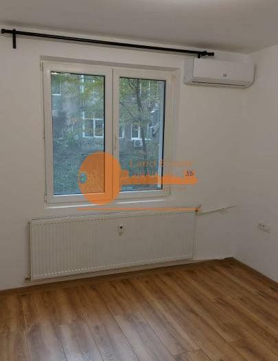Apartament cu 3 camere in zona Crangasi - Poză 12