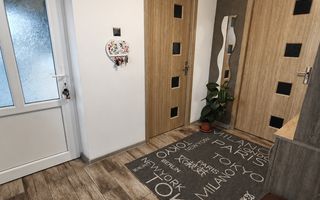 Proprietate cu două locuințe, garaj încălzit, foișor, 600 mp in Ernei - Poză 10