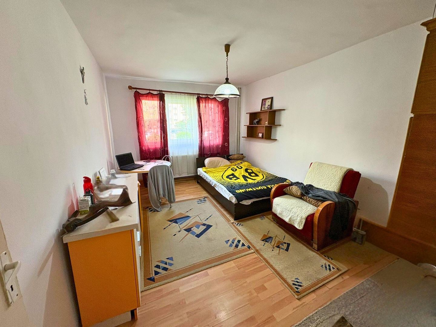 Garsonieră decomandată  zona centrală 30,29 M² - Poză 1