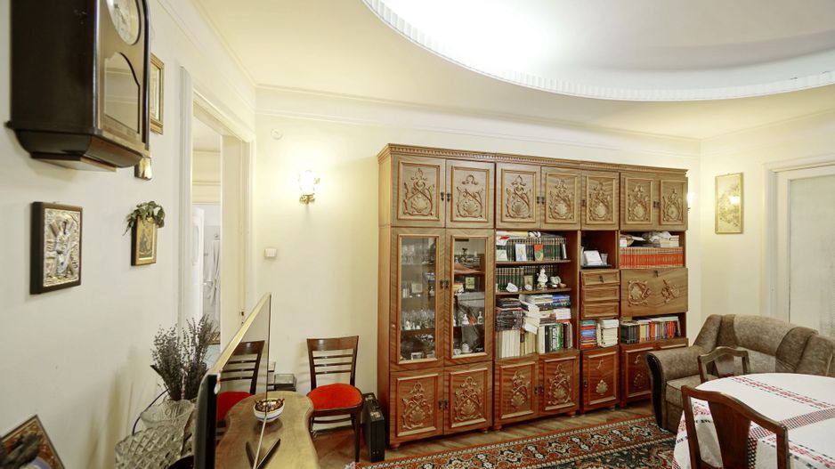 apartament 4 camere in spate la Cocor - Poză 1