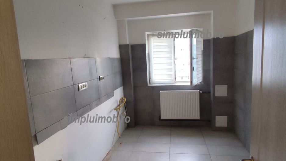 2 camere decomandat 56 mp an 1979 - Poză 8