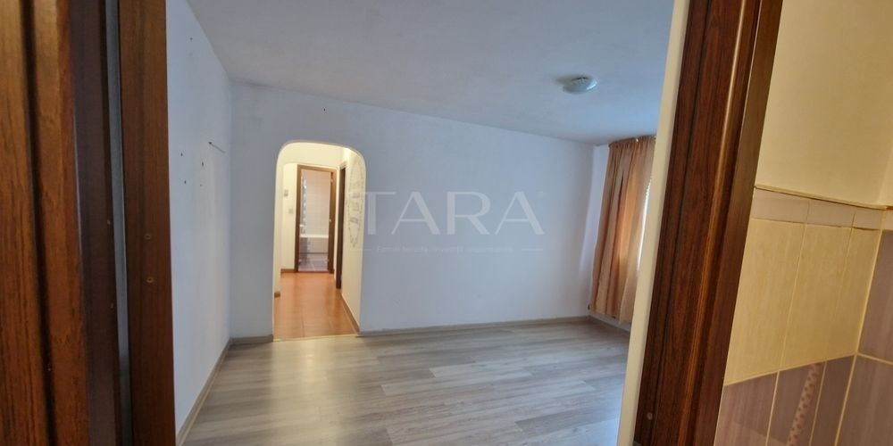 Apartament cu 3 camere, parter, zonă verde. Ideal familii. - Poză 1