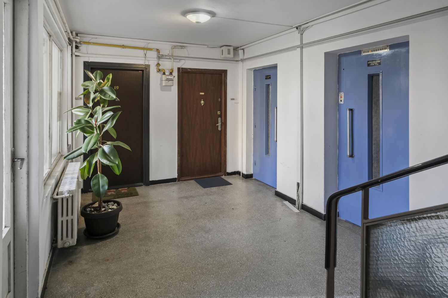 2 Camere, circular, 3/10, bloc Z, zonă foarte verde, metrou Favorit, Comision 0% - Poză 16