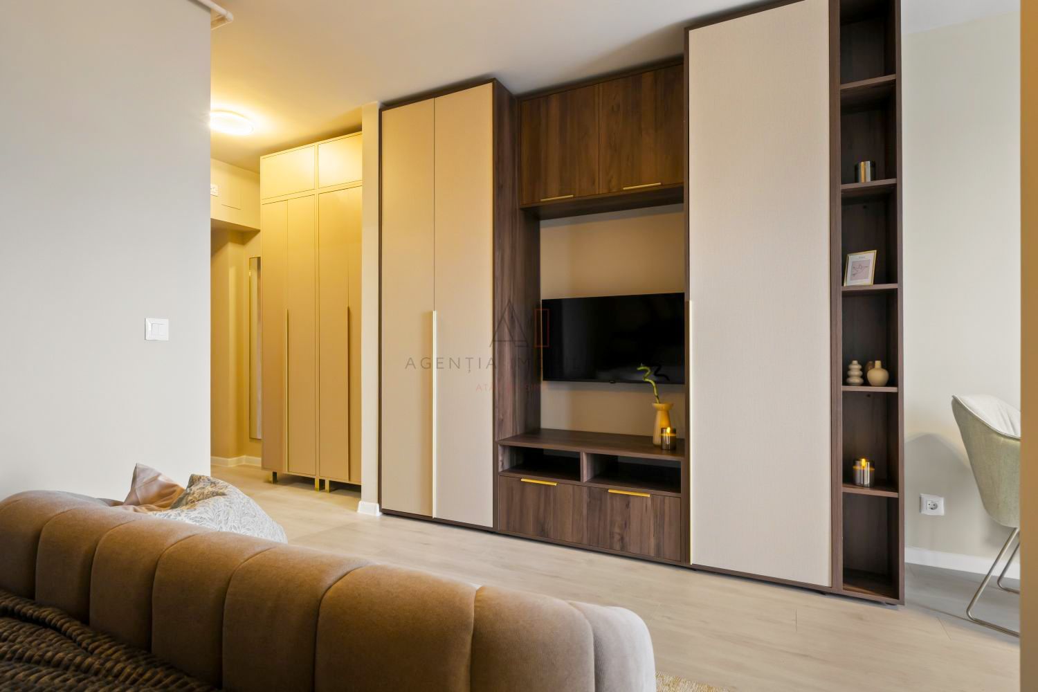 Garsoniera Designer Hils Republica 10 Min Metrou | Prima Inchiriere - Poză 4