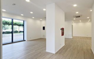 DE ÎNCHIRIAT SPAȚIU COMERCIAL 154 MP – TRAFIC INTENS, PARCARE INCLUSĂ - Poză 4