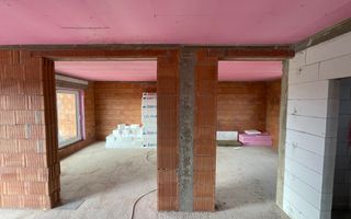 CASA LA ROȘU 220 MP | ZONA RETRASA CU VEDERE PANORAMICA| MARGINEA - Poză 9