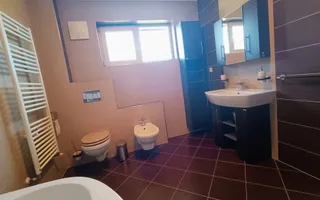 Casă de închiriat | 150 mp utili | Garaj | Complet mobilată și utilată - Poză 11