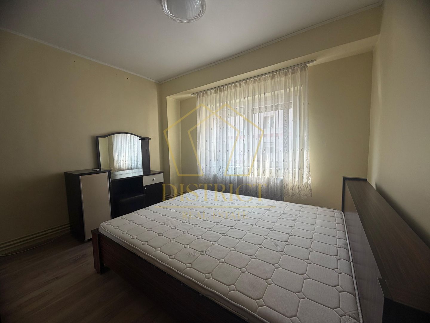 Apartament decomandat cu 5 camere si 2 bai, etaj 2 | Buziasului - Poză 5