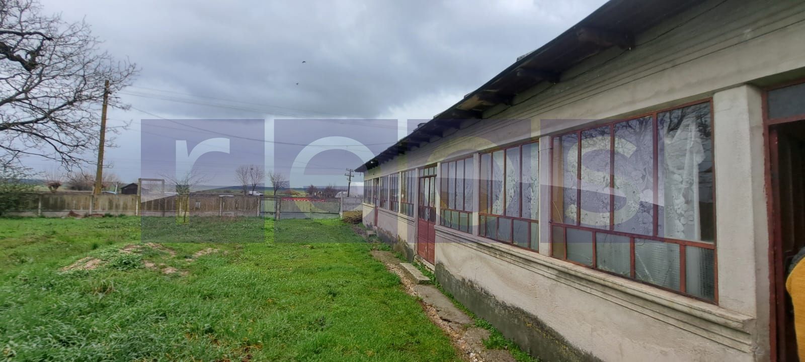 CASA | TEREN 2000 MP | CURTE GENEROASA | IDEAL PENTRU GRADINA SAU LIVADA - Poză 1