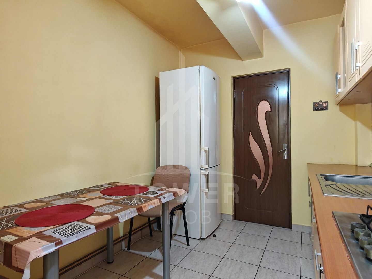 Apartament Decomandat – Etaj 1, Zona Turnișor - Poză 2