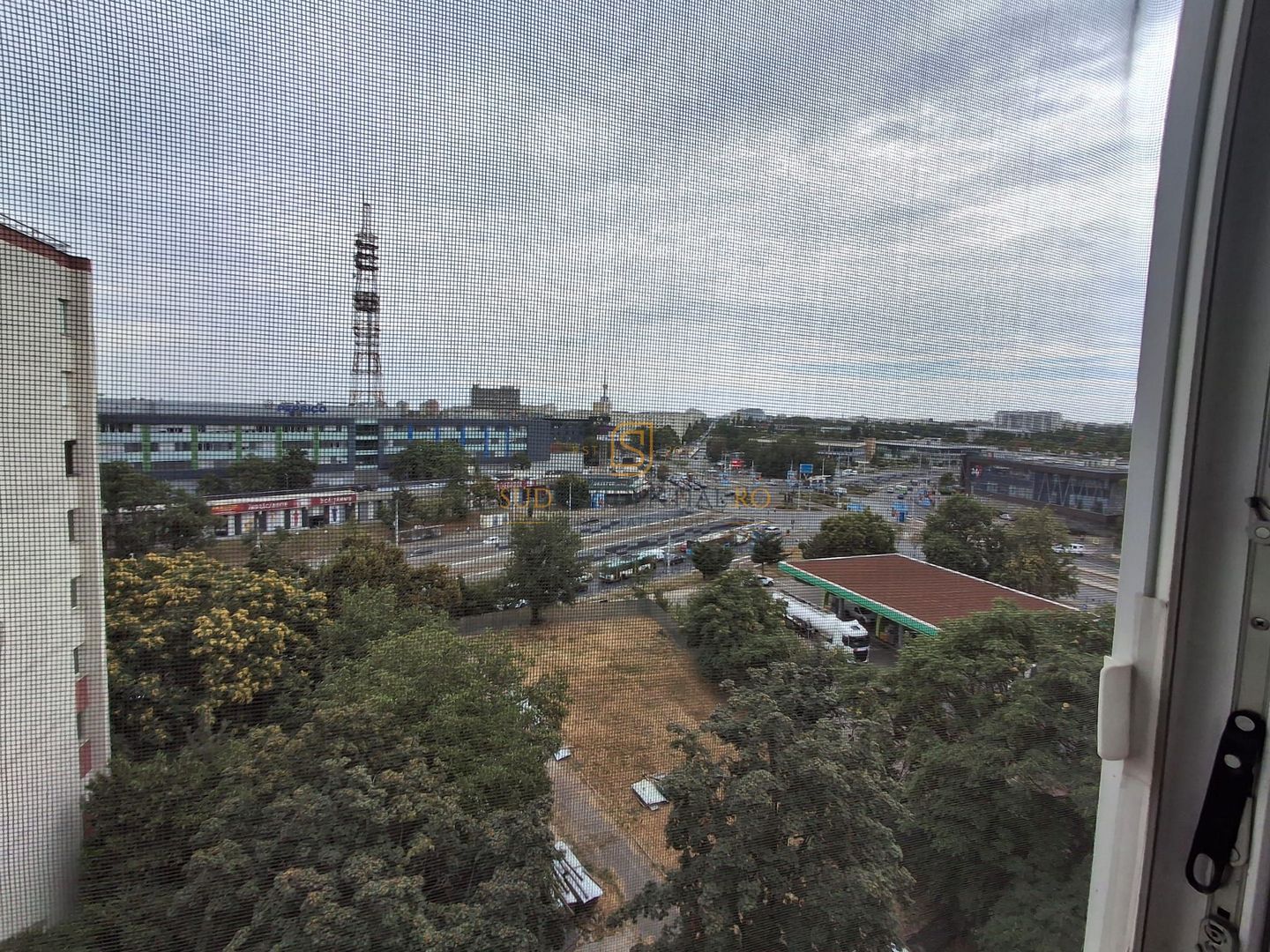 Apartament 2 camere ideal investitrie, langa Mall Sun Plaza. - Poză 1
