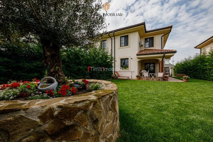 Proiect deosebit cu finisaje de top - Poză 1