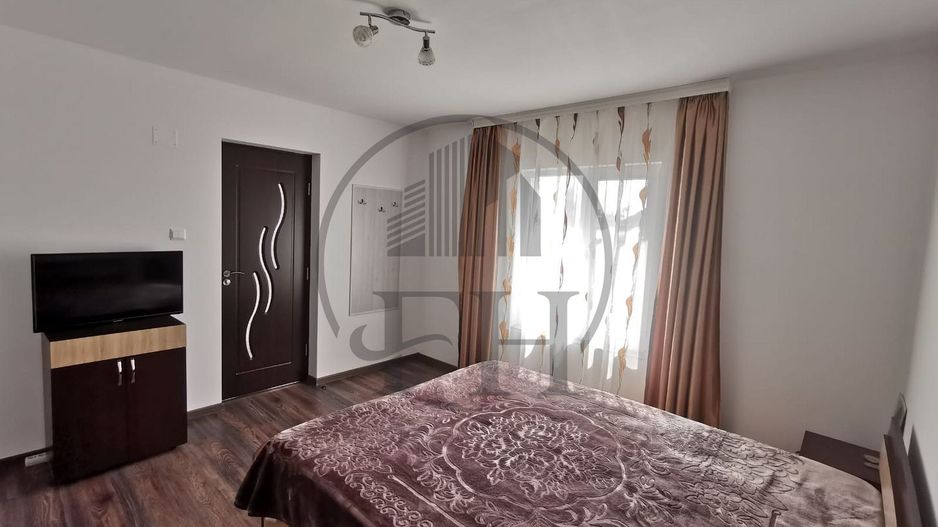 SOLD/ VANDUT Casa cu 6 camere in Valea Dacilor Constanta - Poză 5