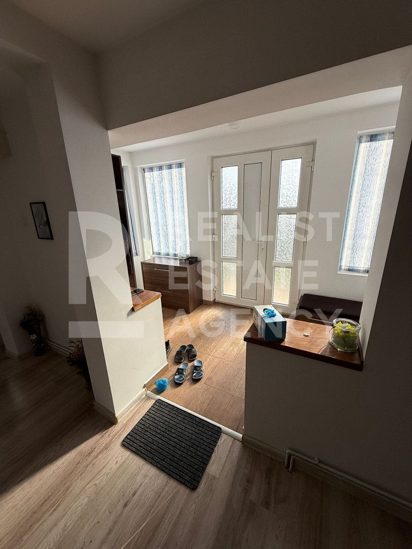 Vânzare, vilă, 5 camere și 1000 mp de teren, Valea Lupului, Iași - Poză 9