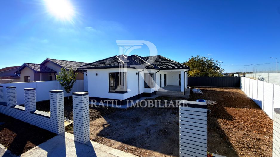 Casă 4 camere | Terasă | Curte | Sântandrei - Poză 1