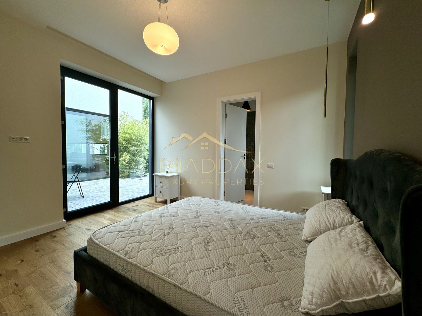 Vila cu 5 camere // * 565 mp gradina* // Tunari - Poză 30