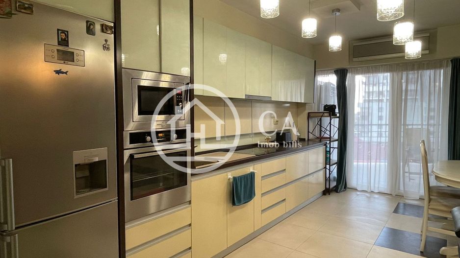 Apartament de vanzare cu 3 camere Lux  în Nufarul Plazza, Oradea - Poză 8