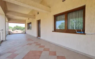 Vila impozanta in zona linistita la 15 minute de capitala! - Poză 24