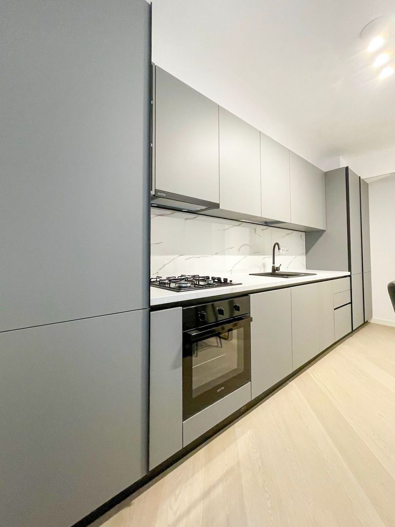 De închiriat studio complet mobilat - Dressing Walk In– Cortina North - Poză 10