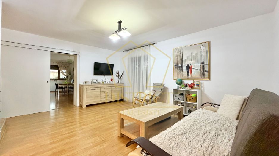 Duplex cu 4 camere si 2 bai complet mobilat si utilat in Giroc langa Zone 2. - Poză 1