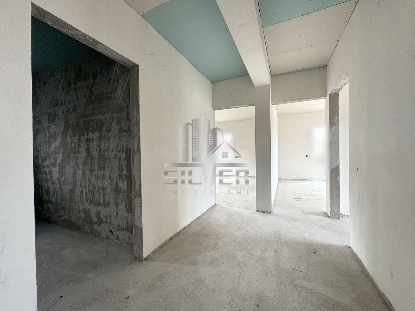 Casa  tip duplex /Zona strazii Urusagului. - Poză 11