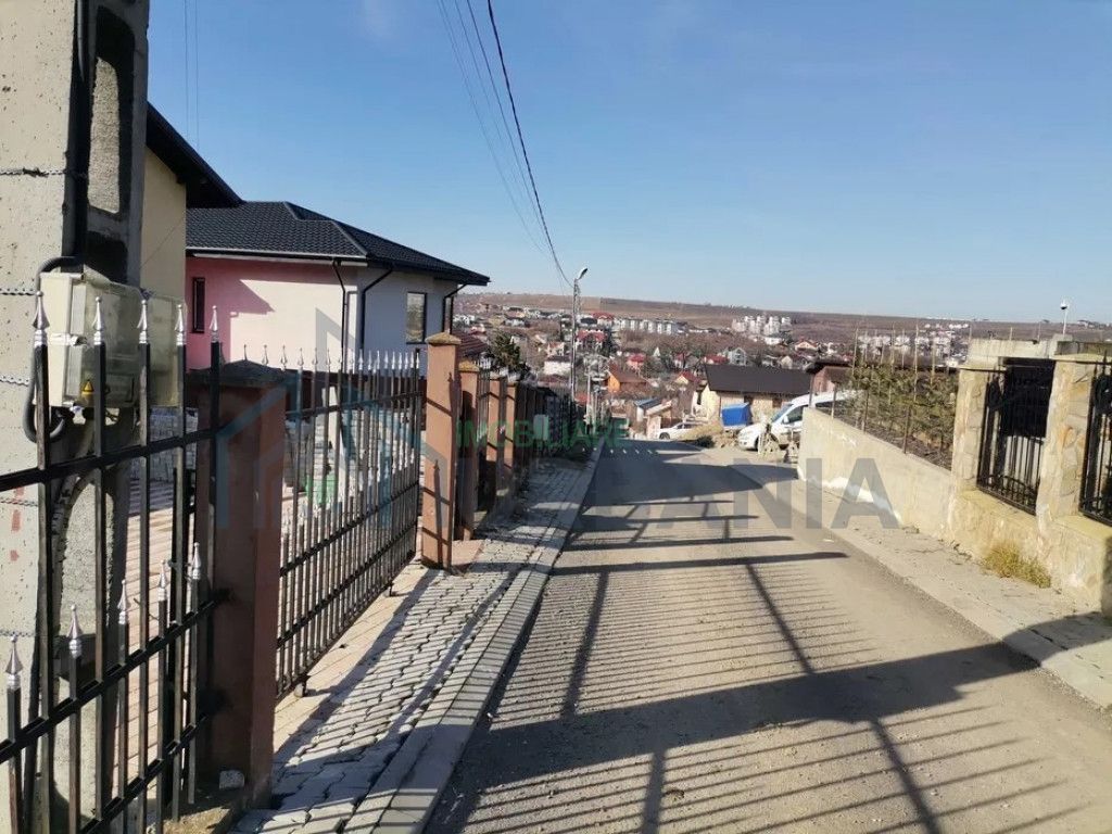 Casă / Vilă cu 5 camere de vânzare în Bucium, Iasi - Poză 1