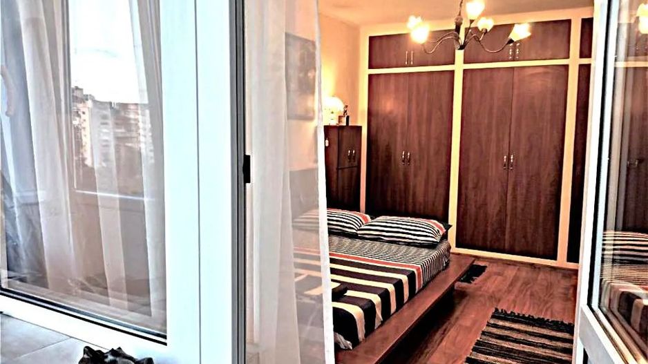 Proprietar inchiriez apartament 2 camere decomandat - Poză 3