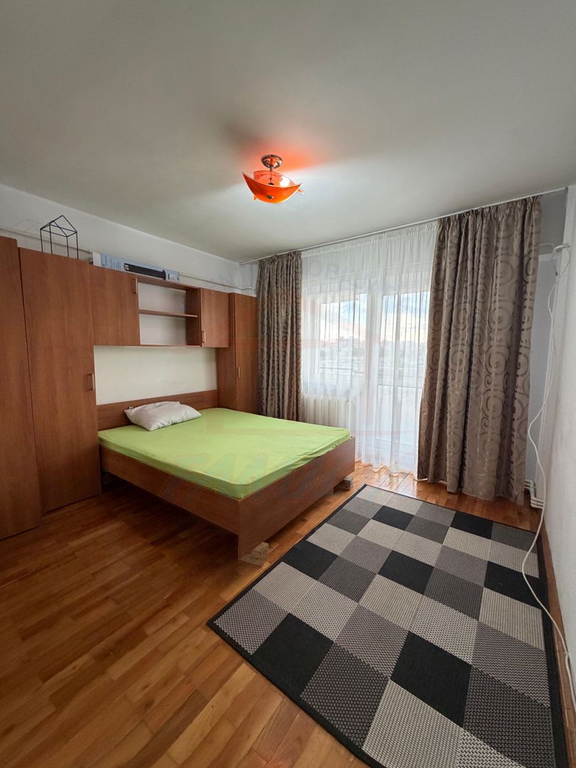 APARTAMENT 4 CAMERE | Piața Centrală | 700 €/lună - Poză 1
