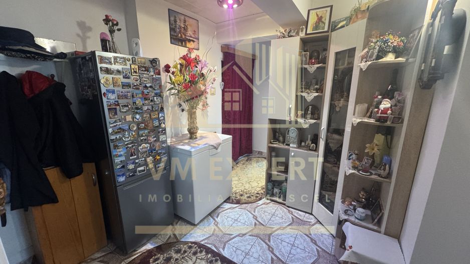 APARTAMENT 2 CAMERE ETAJ 4 VISOI CAMPULUNG - Poză 9