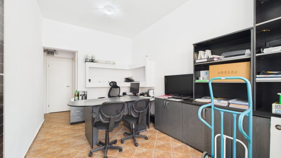 Spațiu Comercial–  pe Bulevardul Iuliu Maniu - Poză 1