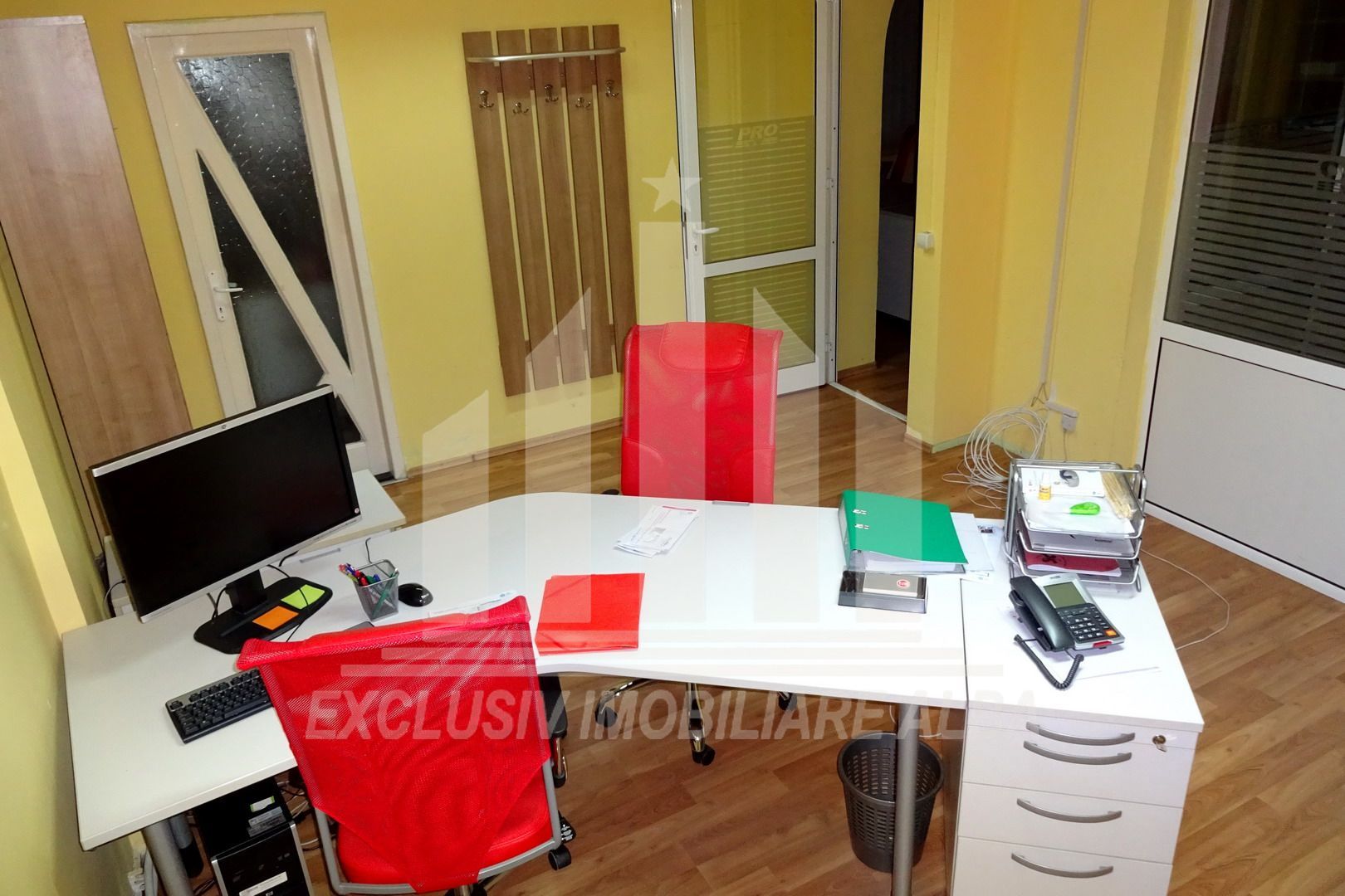 Spatiu comercial de inchiriat in Cetate - Poză 4