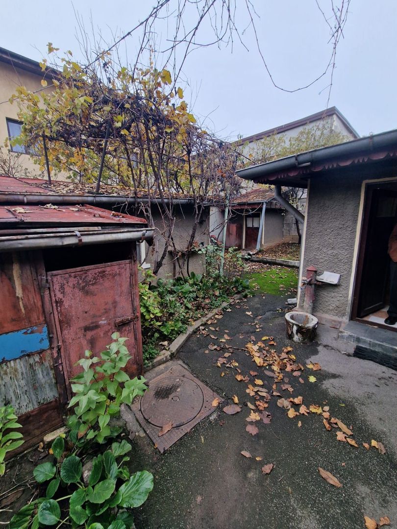 De vanzare teren + casa 3 camere, zona Rahova - Ferentari - Poză 1