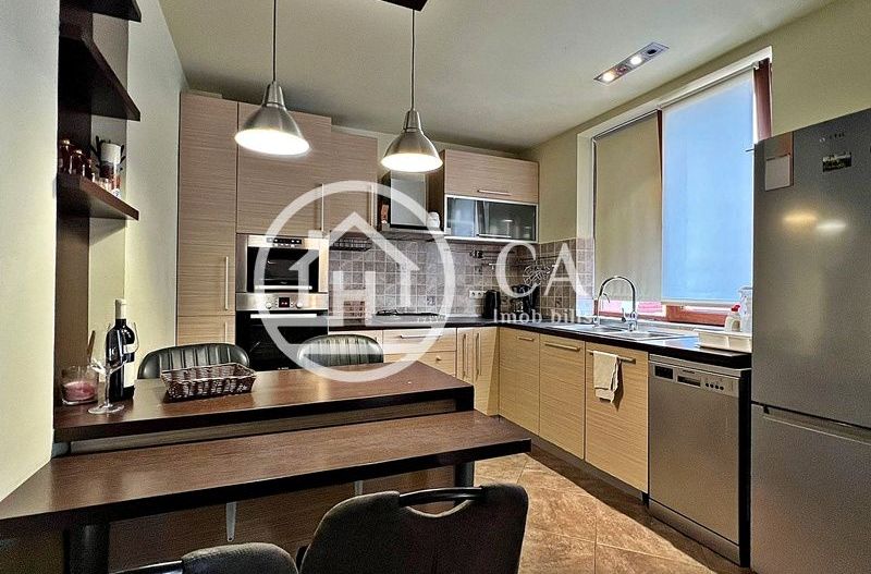 Casă de închiriat cu 5 camere în Cartierul Tineretului, Oradea - Poză 4