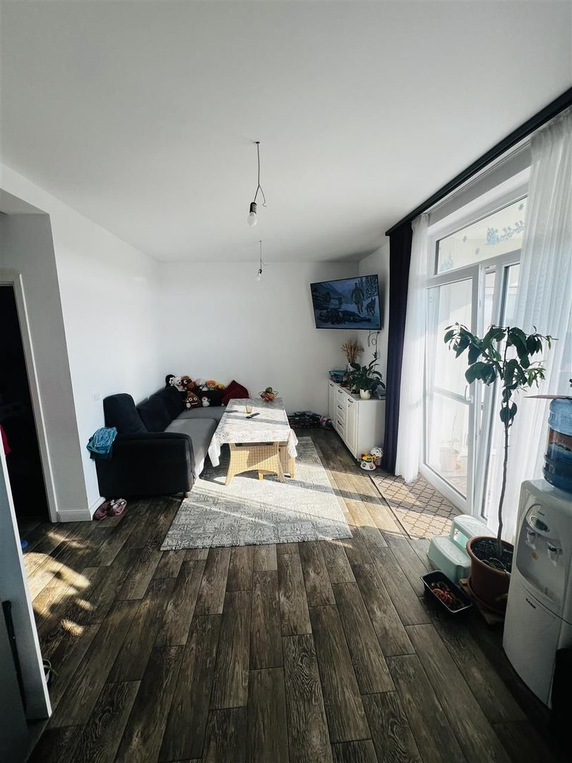 Casa de vanzare tip duplex Nojorid - Poză 2