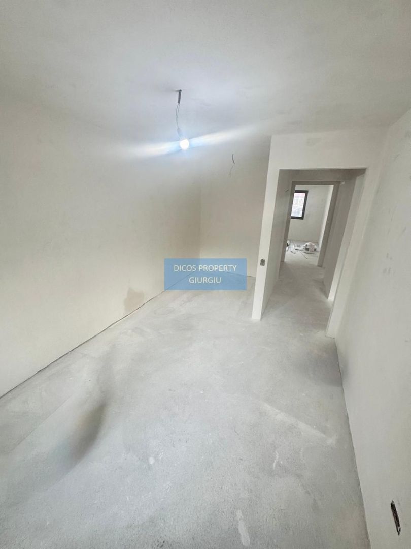 Apartament 4 camere de vânzare – Bd. București - Poză 3
