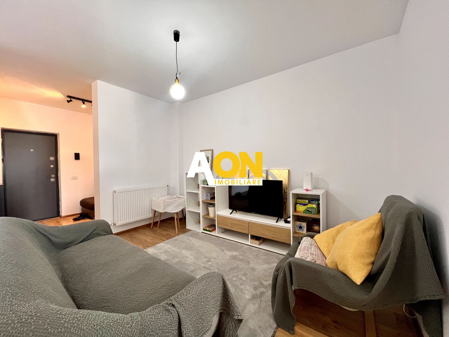 Apartament cu 2 camere, bloc nou, loc de parcare, priveliste deosebita - Poză 1