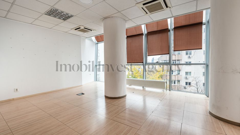 Cladire de birouri Vitan pretabilă pentru diverse afaceri. - Poză 6