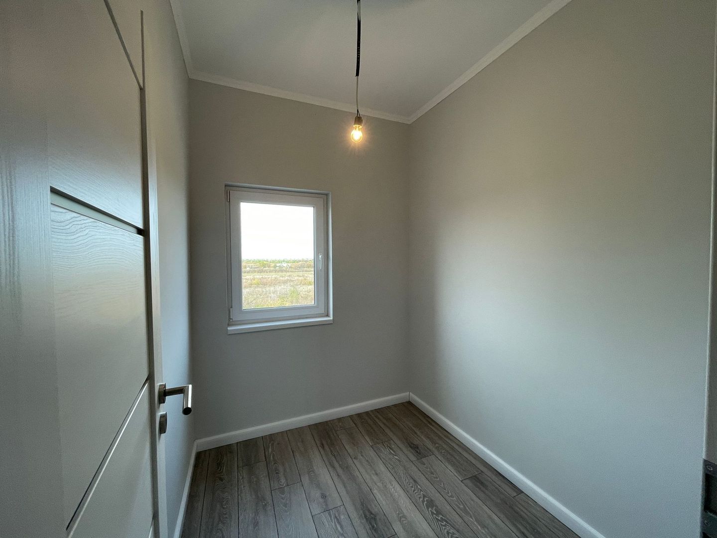 Duplex-4 camere-pozitie excelenta-la asfalt-Remetea Mare - Poză 7