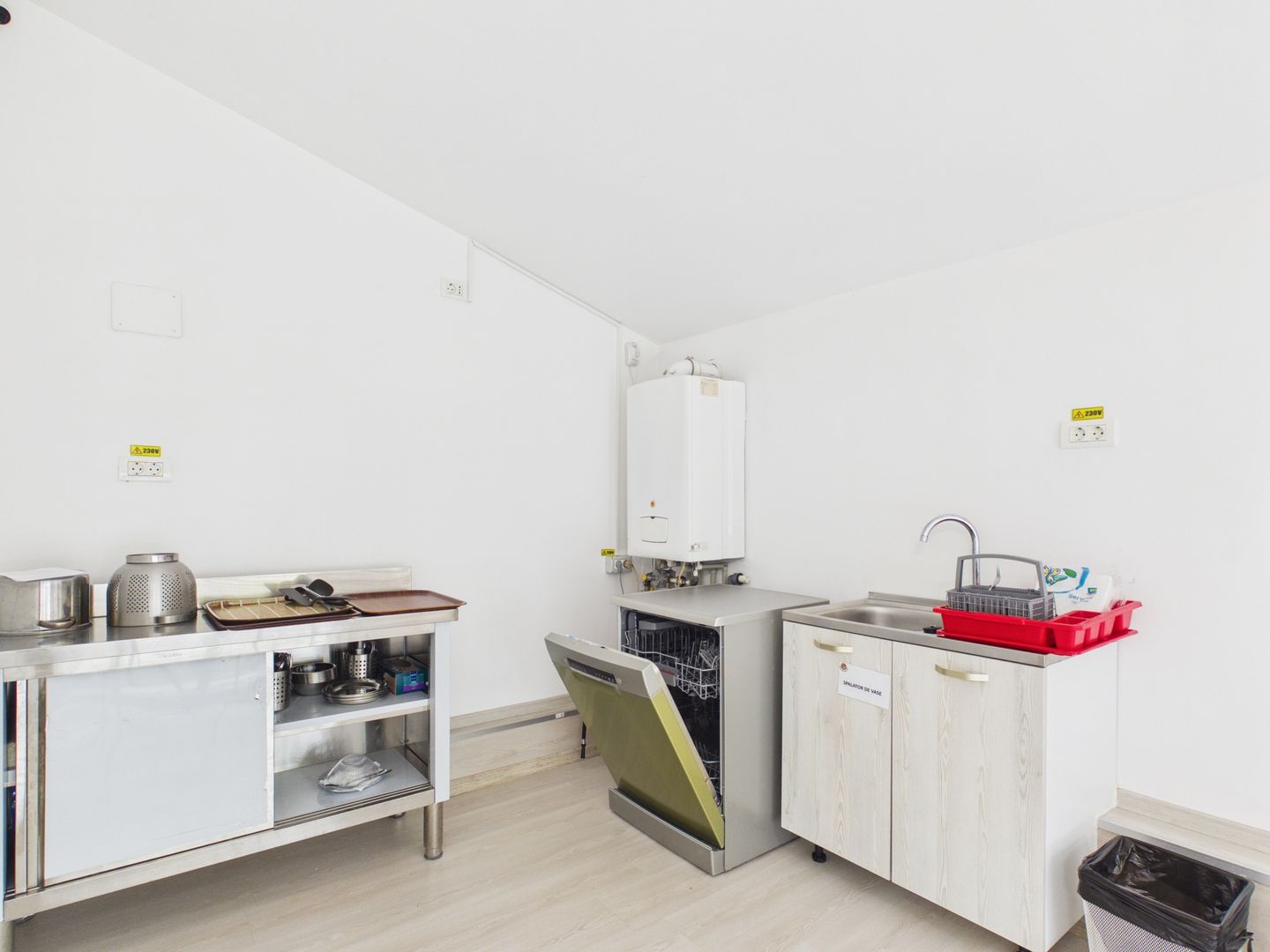 Spațiu de inchiriat Brancoveanu-Nitu Vasile P+1 stradal I Renovat - Poză 17