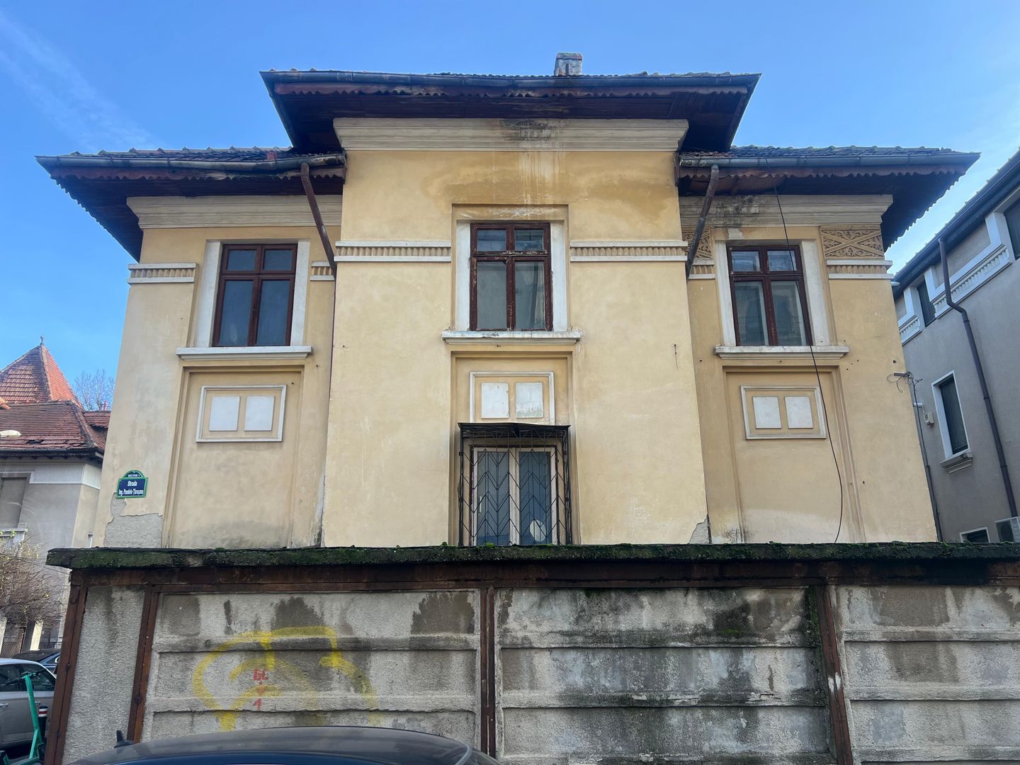 Casa individuala de vanzare Piata Victoriei POTENTIAL INVESTITIONAL - Poză 1
