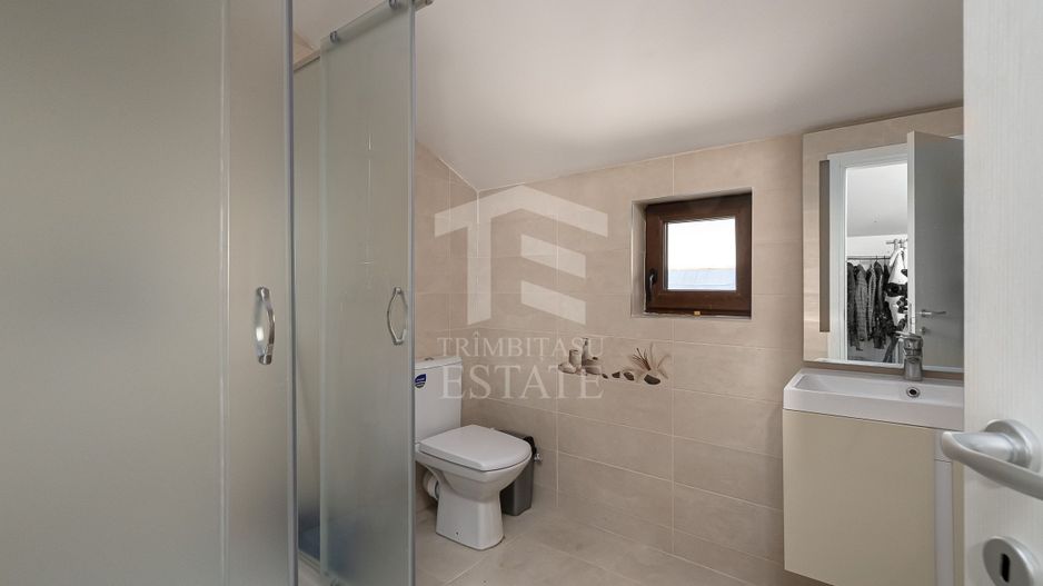 Casă modernă în Tâncăbești – 5 camere și natură la doi pasi - Poză 12