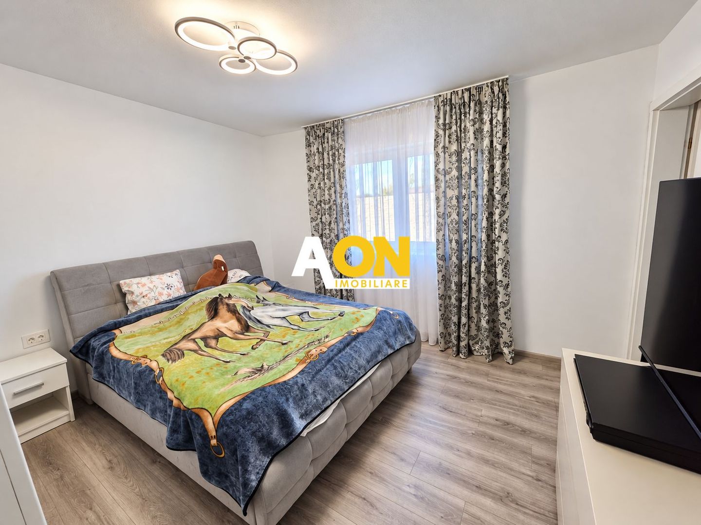 Casa noua, 4 camere, 2 bai, garaj, 416 mp teren, Cetate - Poză 11