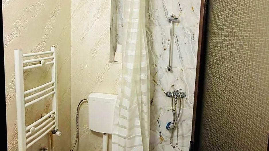 Garsoniera Tiglina 1,A-uri,et 3,la cheie - Poză 8