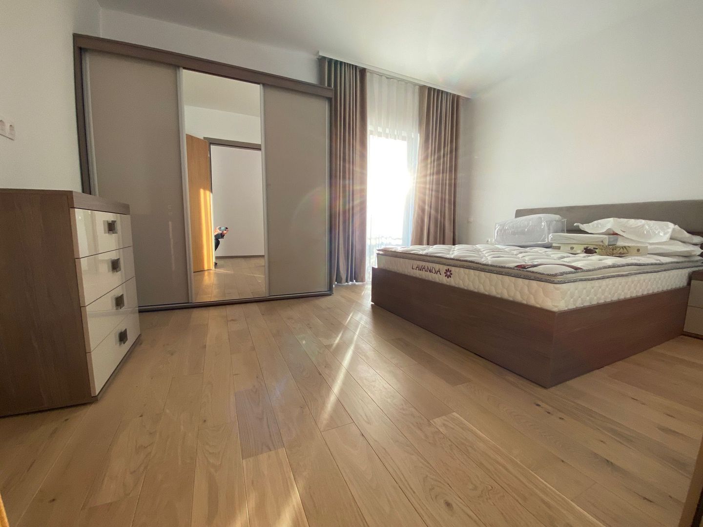 Apartament bloc nou 3 camere - parcare subterana - Poză 9