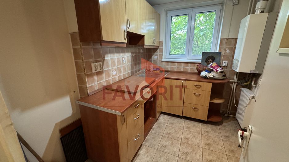 Etaj 2. Centrala proprie. La 400 m de Opera. Disponibil imediat. - Poză 4