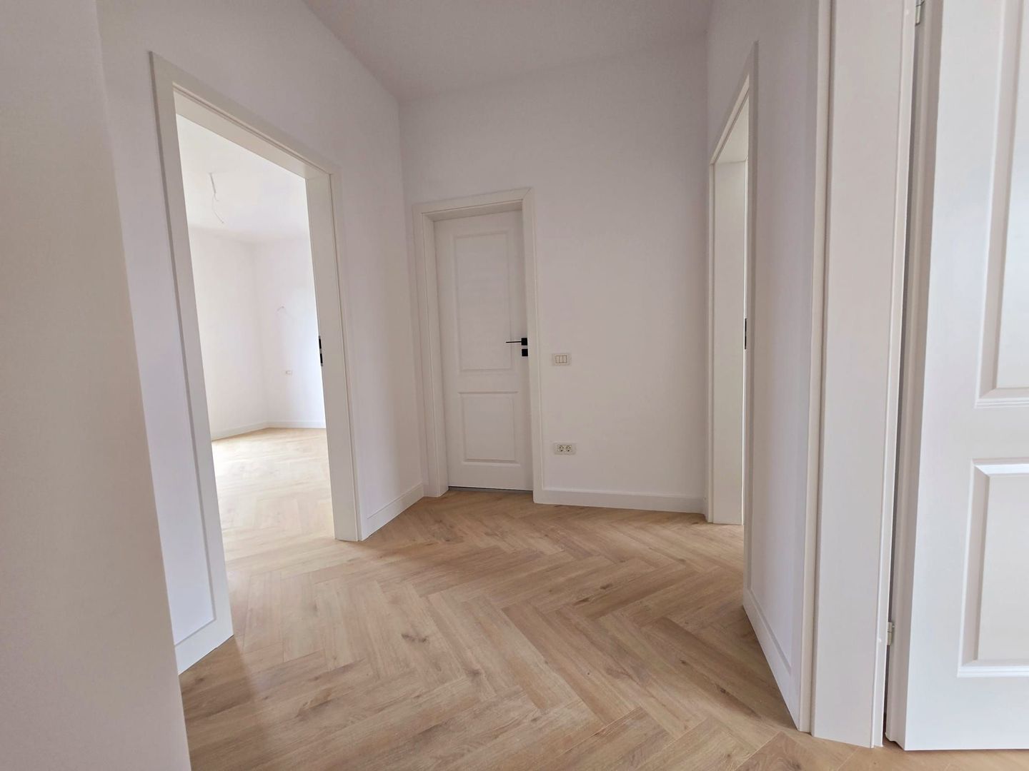 VILA 5 CAMERE | CORBEANCA | LANGA PADURE - Poză 17